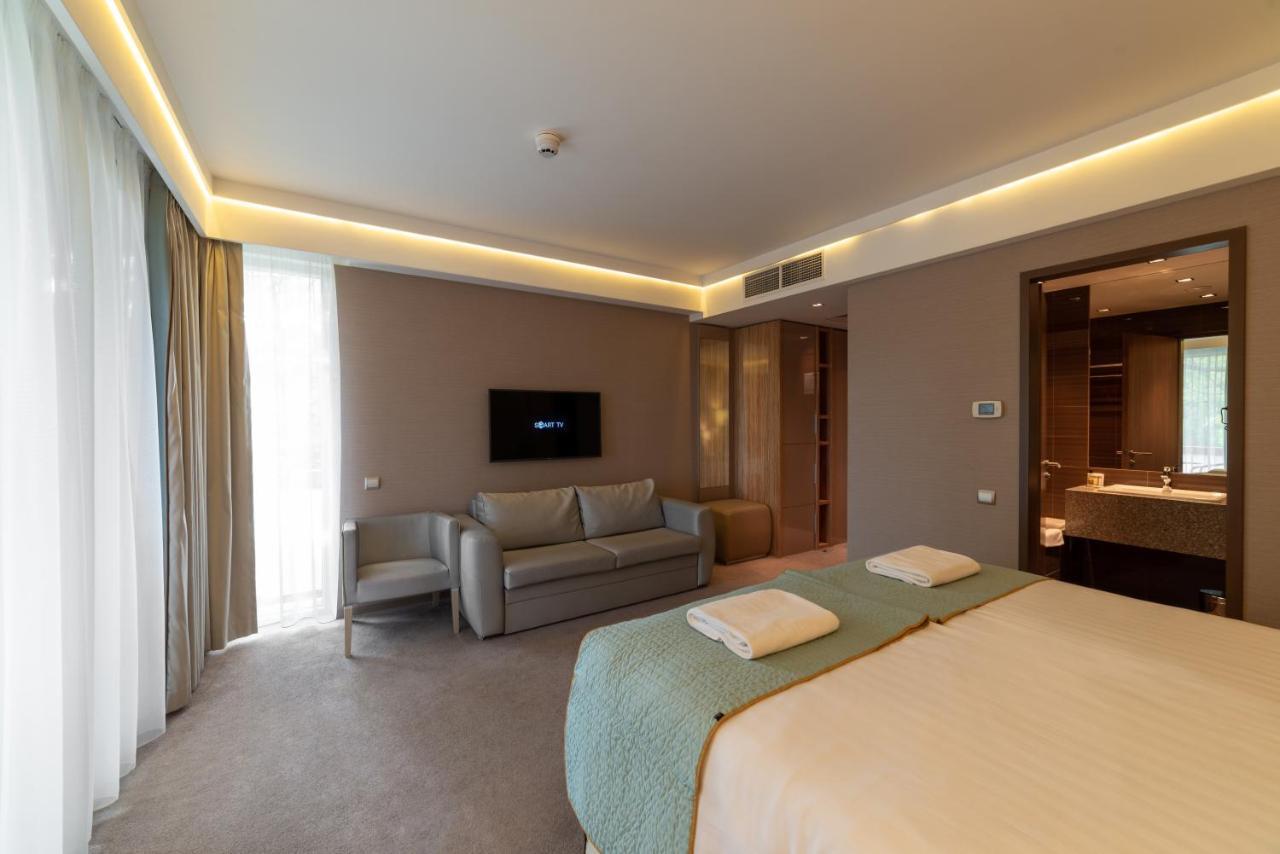 Hotel Pagony Wellness Nyiregyhaza Exterior photo