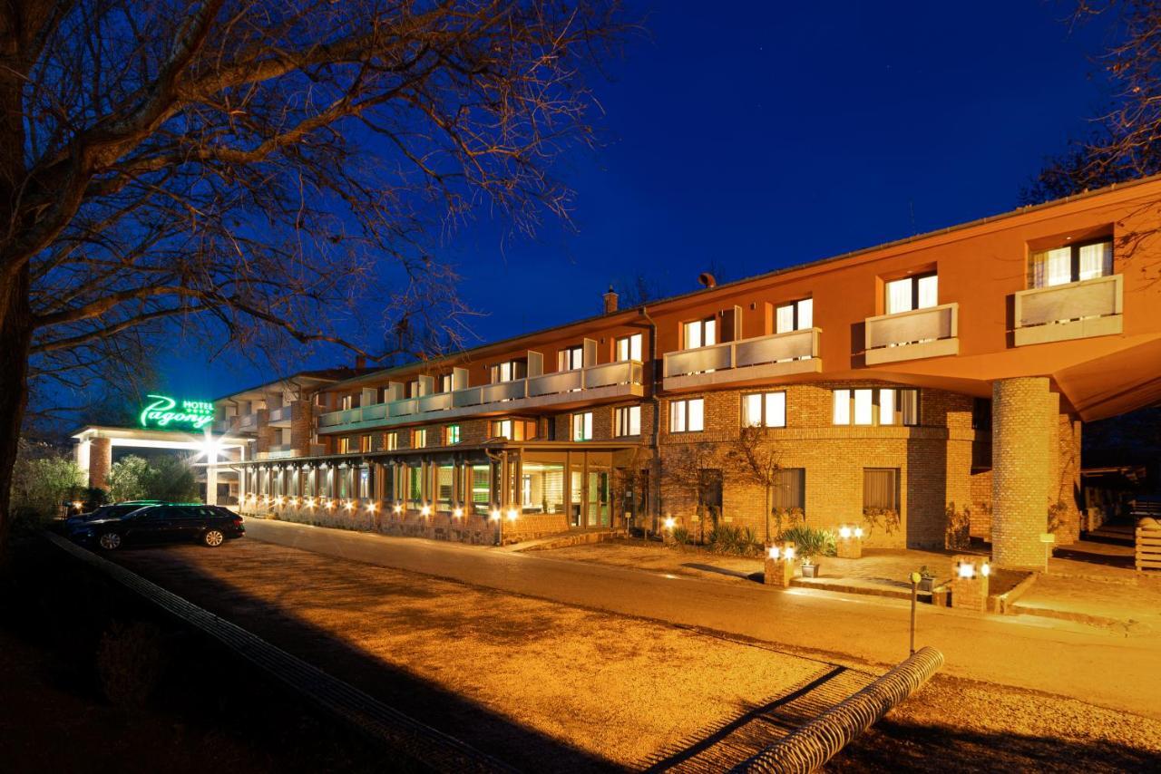 Hotel Pagony Wellness Nyiregyhaza Exterior photo